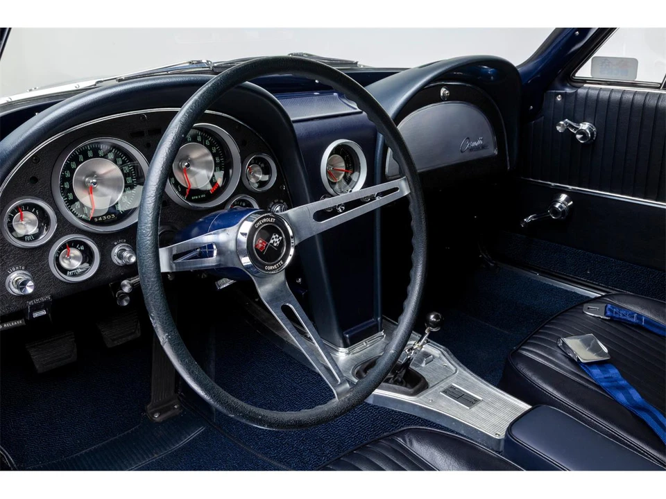 1963 Chevrolet Corvette C2 - Image 24 of 31