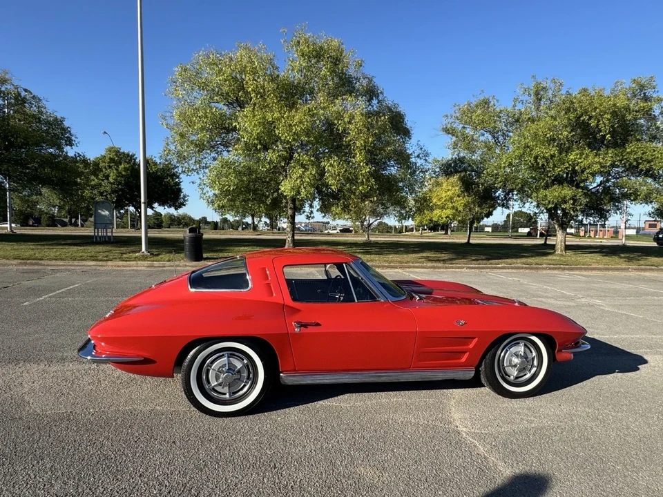 1963 Chevrolet Corvette C2 - Image 10 of 21