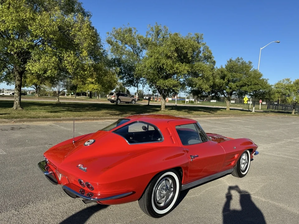 1963 Chevrolet Corvette C2 - Image 12 of 21