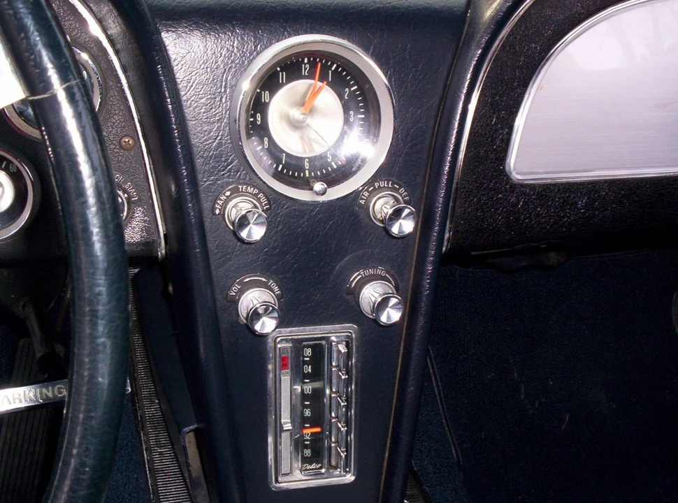 1963 Chevrolet Corvette C2 - Image 20 of 21