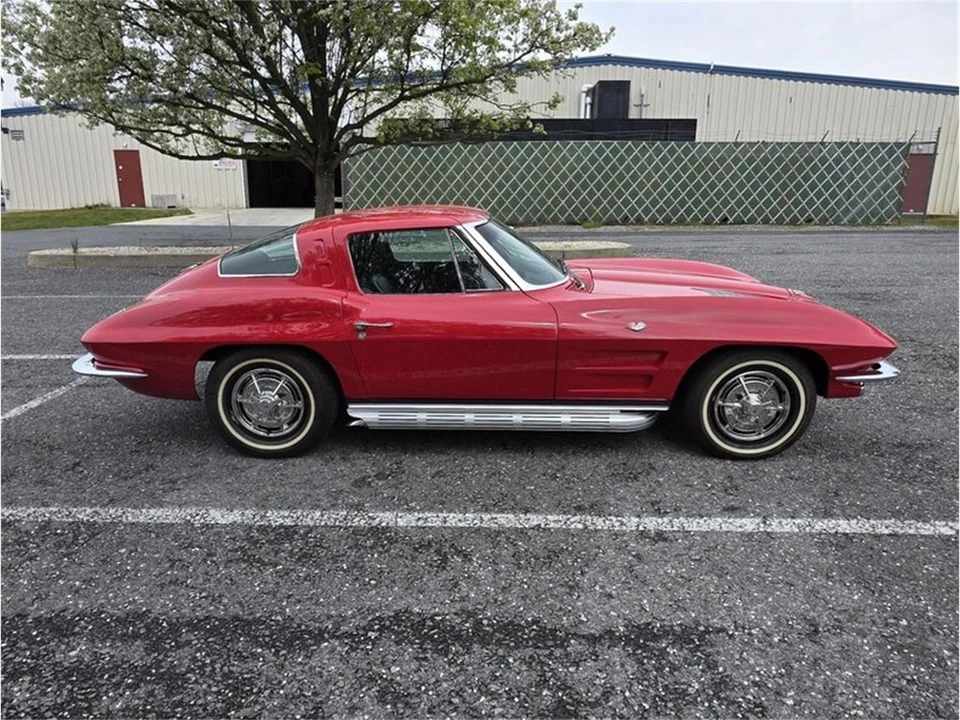 1963 Chevrolet Corvette C2 - Image 6 of 31