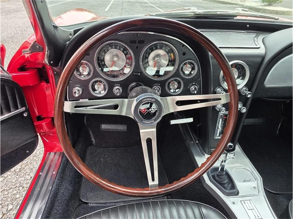 1963 Chevrolet Corvette C2 - Image 22 of 31