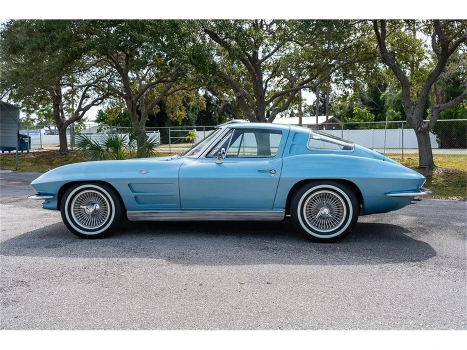1963 Chevrolet Corvette C2 - Image 11 of 31