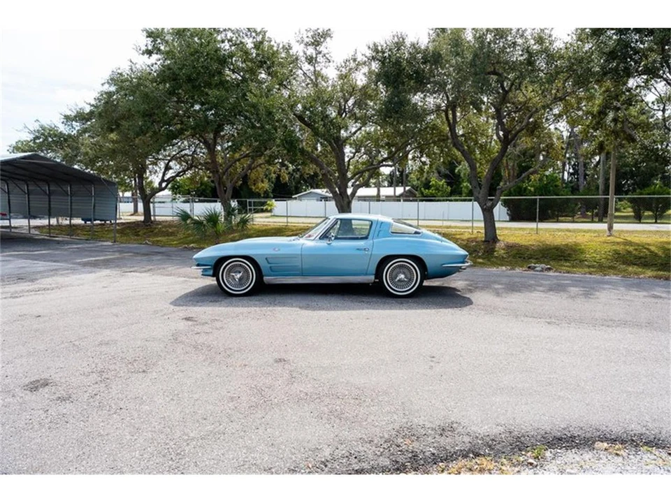 1963 Chevrolet Corvette C2 - Image 3 of 31