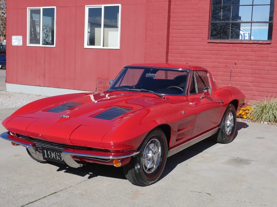 1963 Chevrolet Corvette C2 - Image 2 of 12