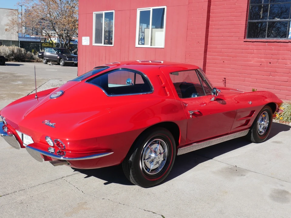 1963 Chevrolet Corvette C2 - Image 8 of 12