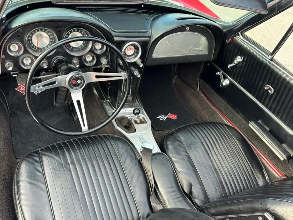 1963 Chevrolet Corvette C2 - Image 9 of 12