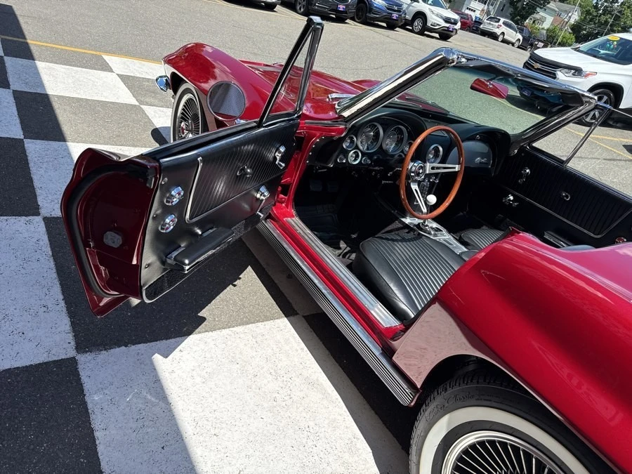1963 Chevrolet Corvette C2 - Image 24 of 31