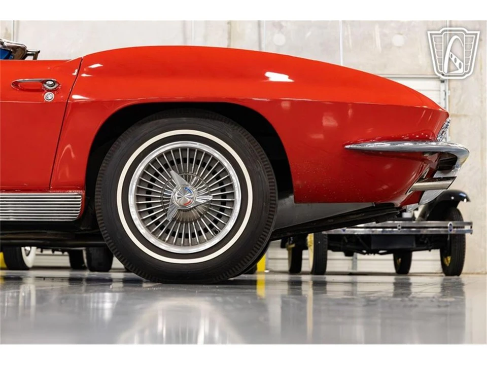 1963 Chevrolet Corvette C2 - Image 22 of 31