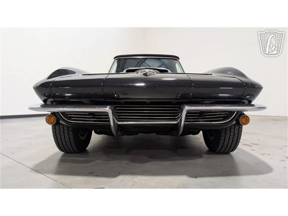 1963 Chevrolet Corvette C2 - Image 24 of 31