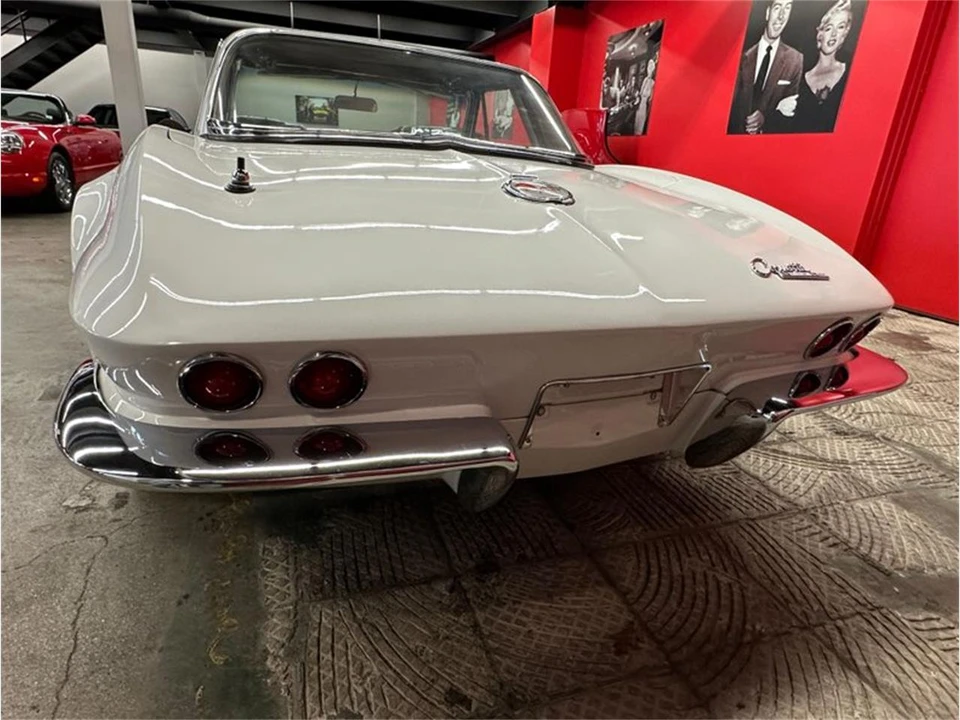 1963 Chevrolet Corvette C2 - Image 22 of 31