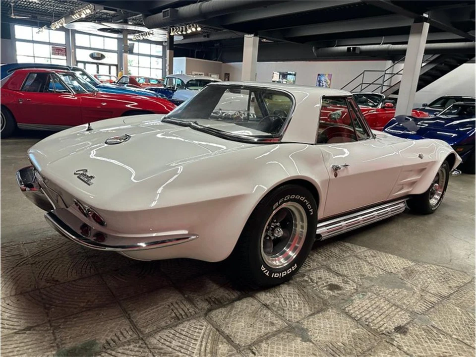 1963 Chevrolet Corvette C2 - Image 16 of 31