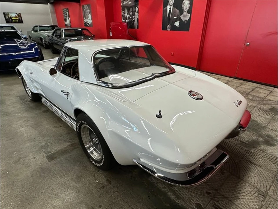 1963 Chevrolet Corvette C2 - Image 20 of 31