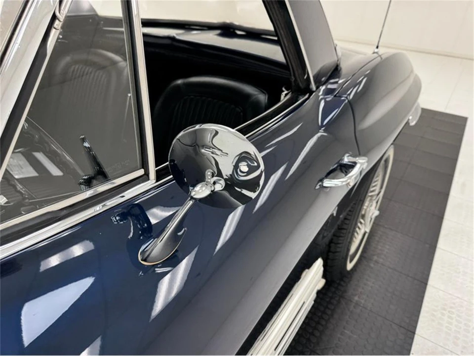 1963 Chevrolet Corvette C2 - Image 25 of 31