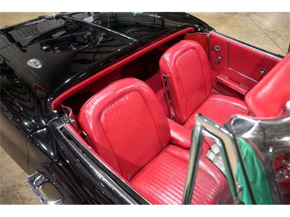 1963 Chevrolet Corvette C2 - Image 18 of 31