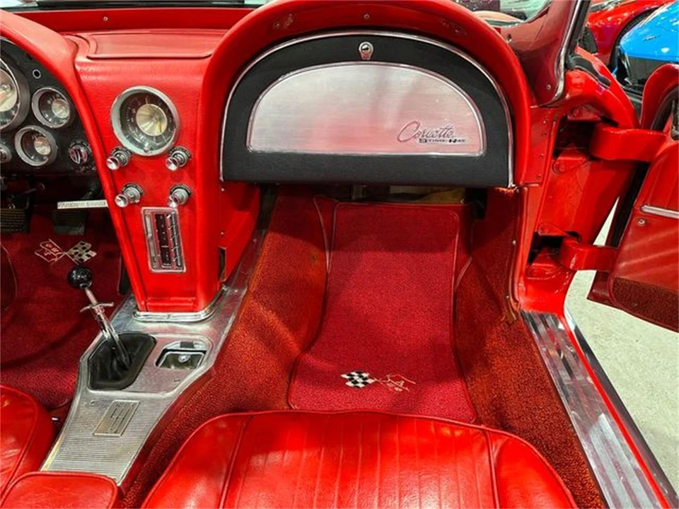 1963 Chevrolet Corvette C2 - Image 15 of 30