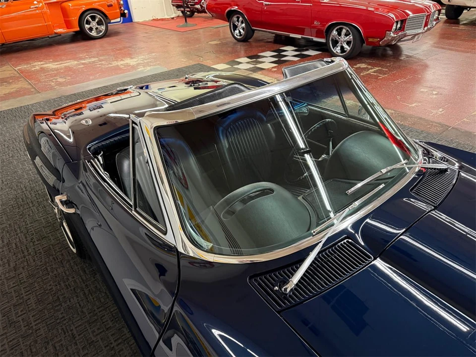 1963 Chevrolet Corvette C2 - Image 17 of 31