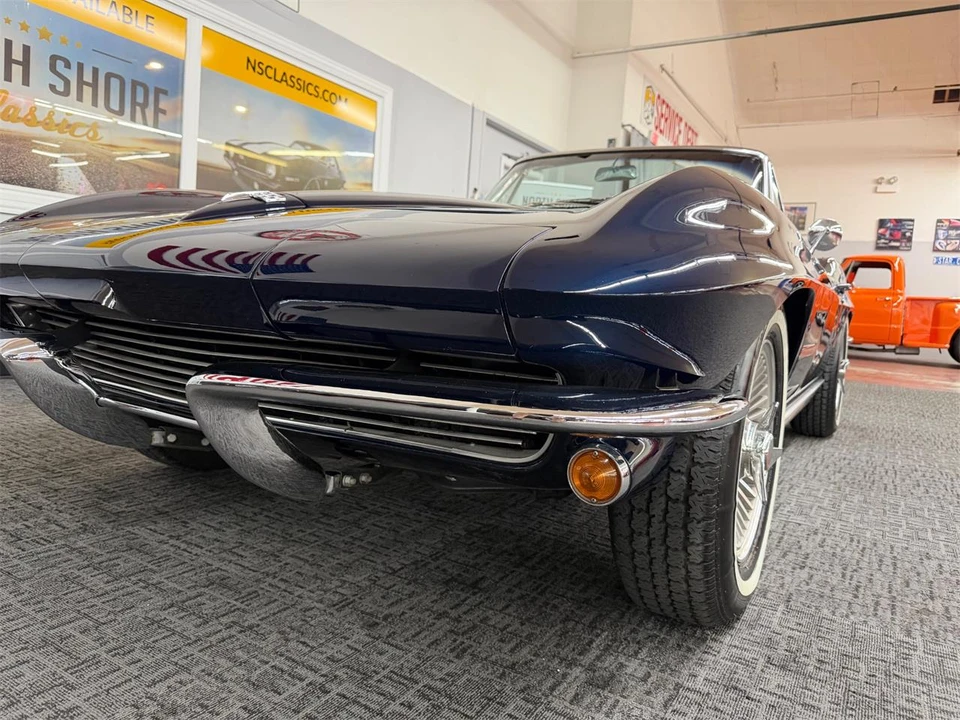 1963 Chevrolet Corvette C2 - Image 15 of 31
