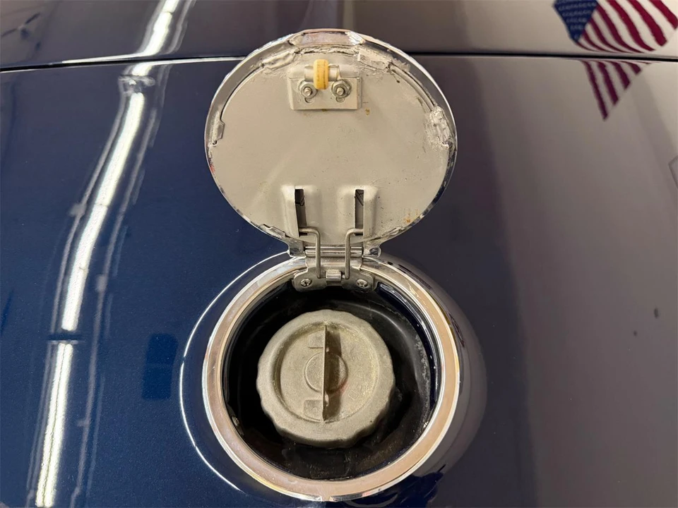 1963 Chevrolet Corvette C2 - Image 26 of 31