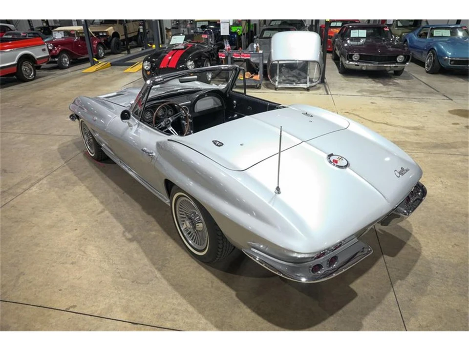 1963 Chevrolet Corvette C2 - Image 16 of 31