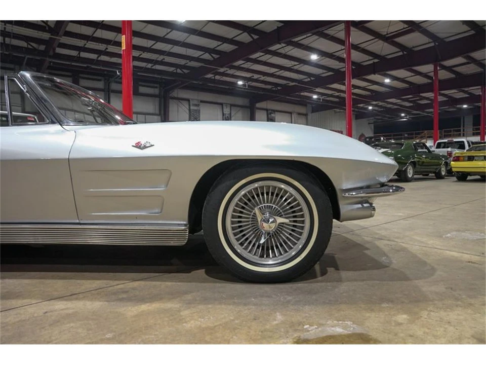 1963 Chevrolet Corvette C2 - Image 11 of 31