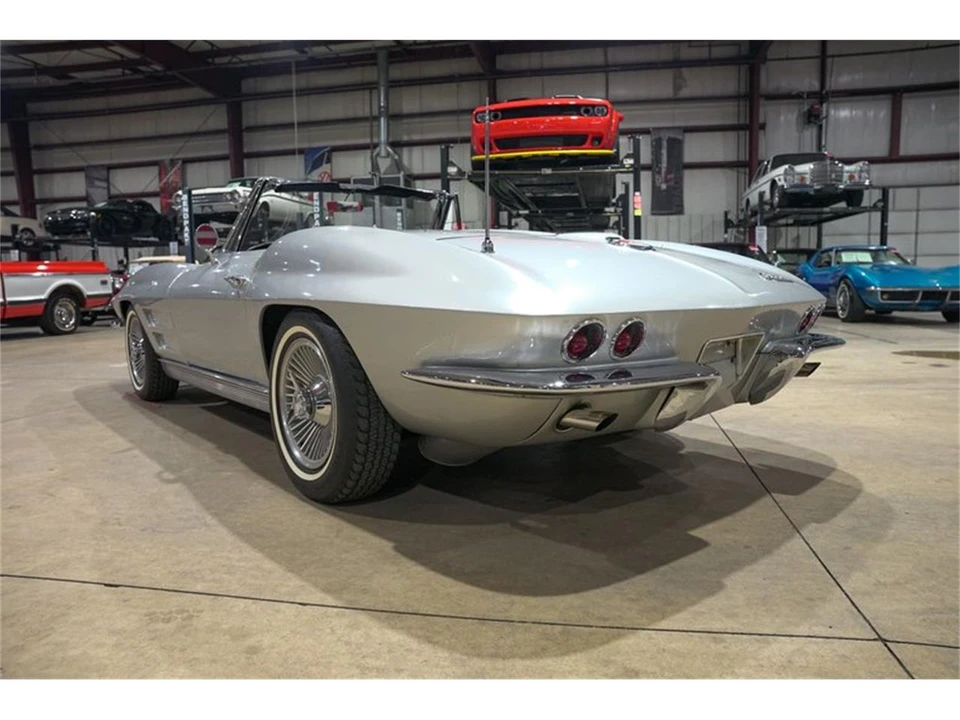 1963 Chevrolet Corvette C2 - Image 6 of 31