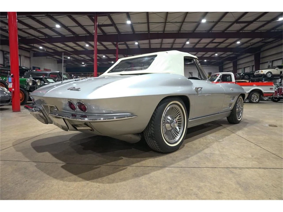 1963 Chevrolet Corvette C2 - Image 22 of 31