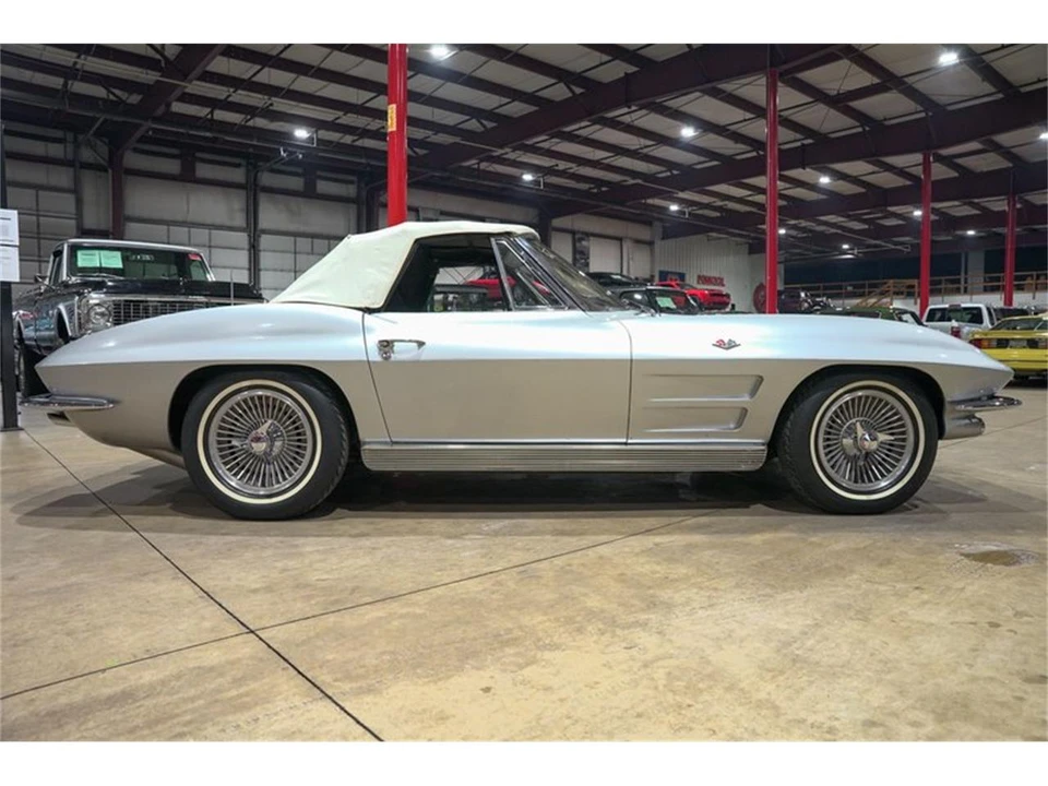1963 Chevrolet Corvette C2 - Image 23 of 31