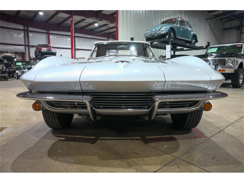 1963 Chevrolet Corvette C2 - Image 25 of 31