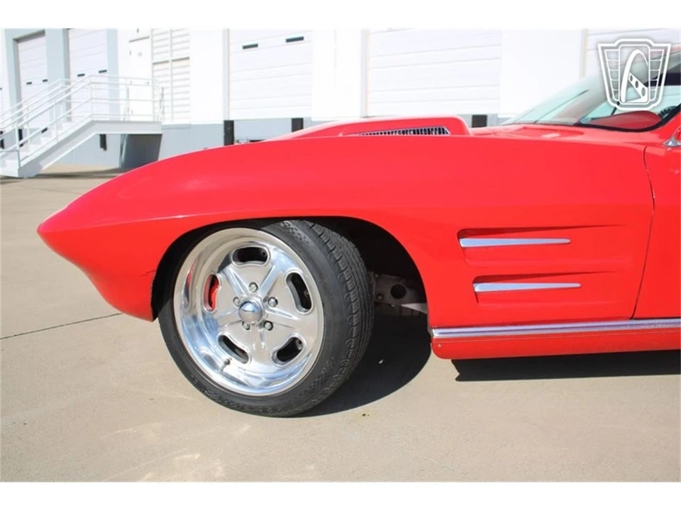 1963 Chevrolet Corvette C2 - Image 25 of 31