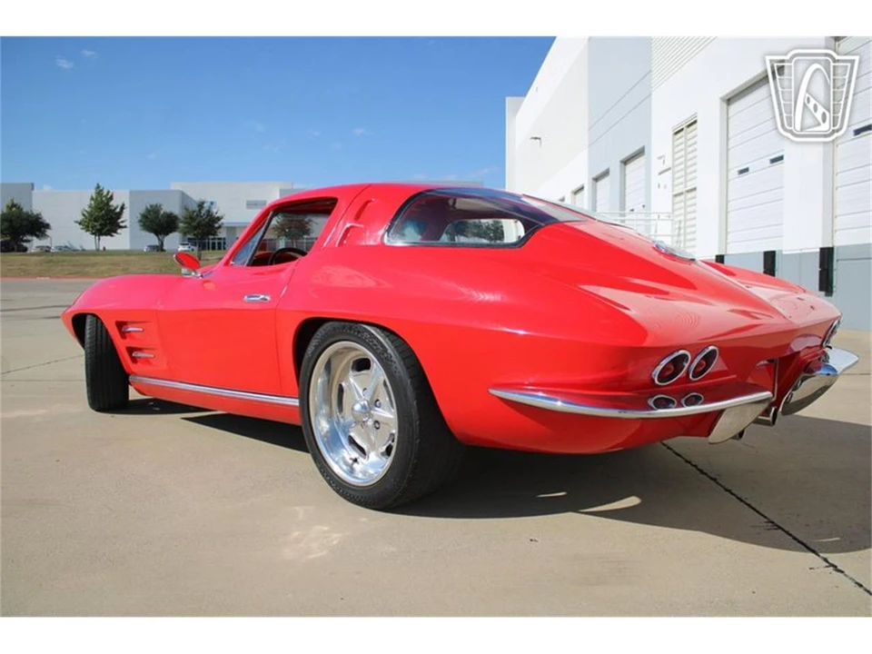 1963 Chevrolet Corvette C2 - Image 10 of 31