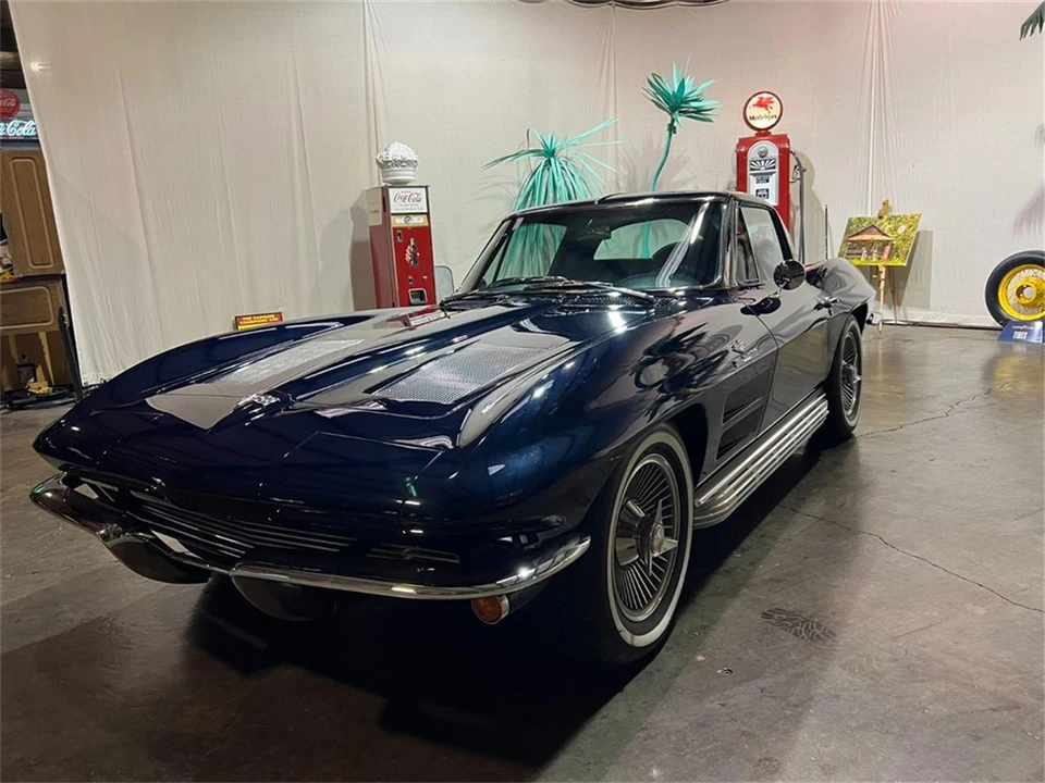 1963 Chevrolet Corvette C2 - Image 2 of 31