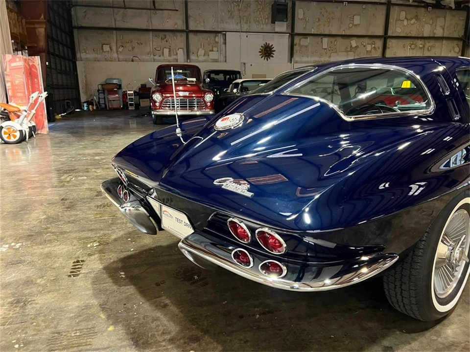 1963 Chevrolet Corvette C2 - Image 15 of 31