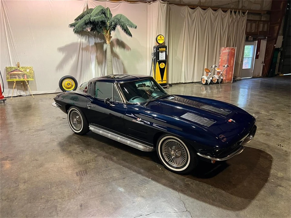 1963 Chevrolet Corvette C2 - Image 23 of 31