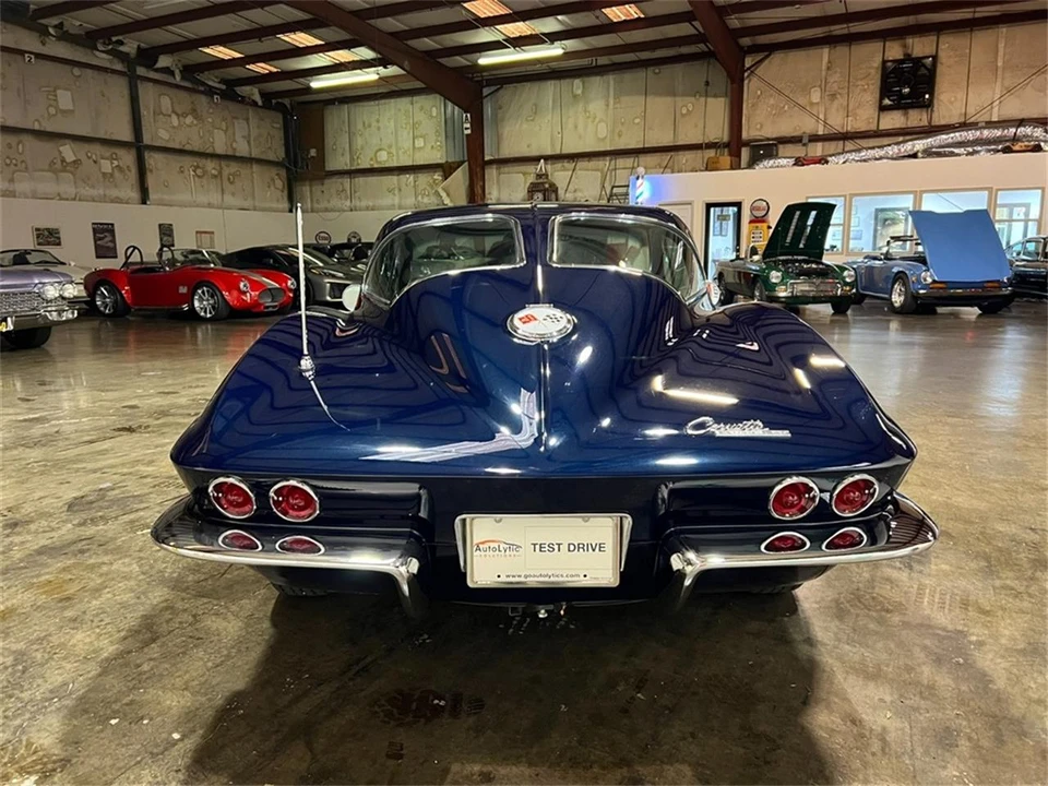 1963 Chevrolet Corvette C2 - Image 11 of 31