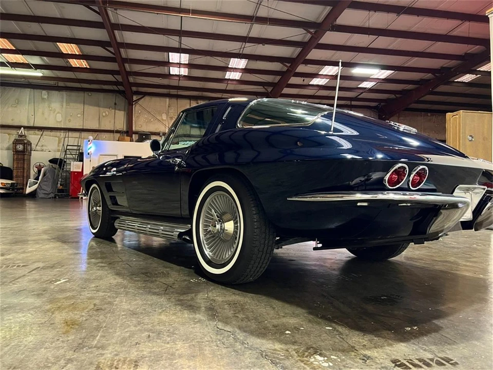 1963 Chevrolet Corvette C2 - Image 8 of 31