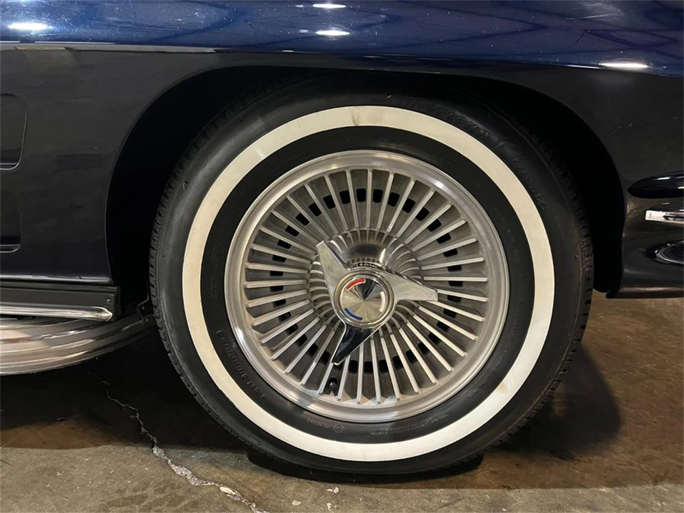 1963 Chevrolet Corvette C2 - Image 20 of 31