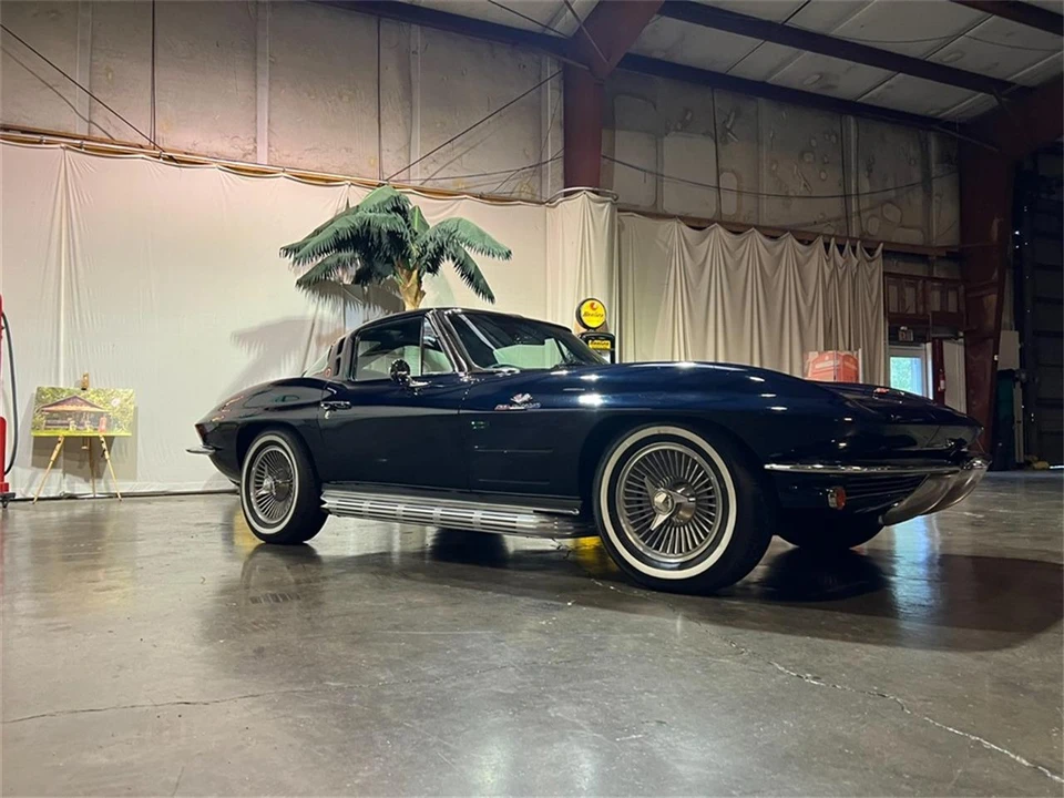 1963 Chevrolet Corvette C2 - Image 12 of 31