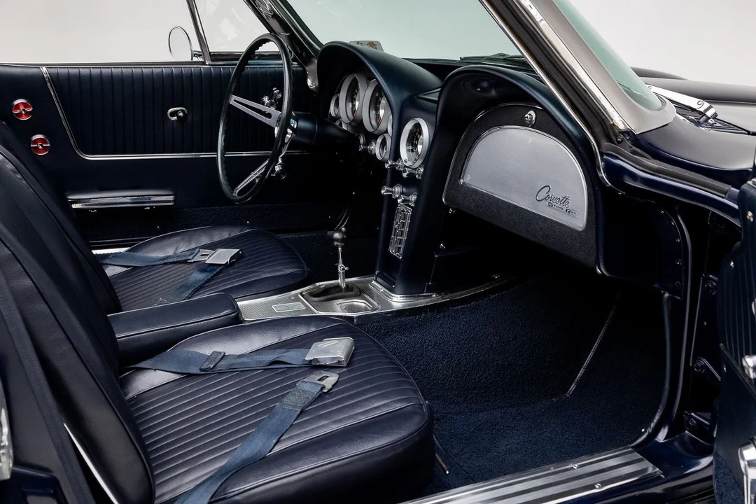 1963 Chevrolet Corvette C2 - Image 20 of 31