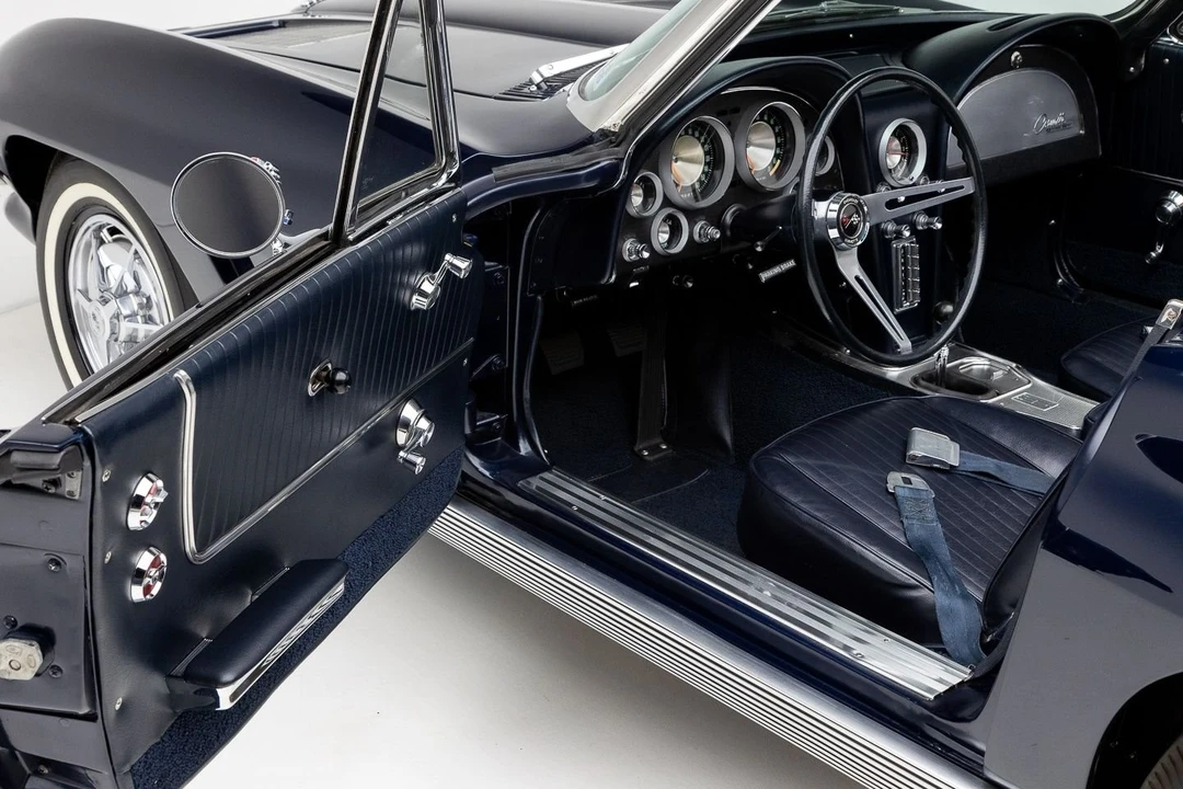 1963 Chevrolet Corvette C2 - Image 18 of 31