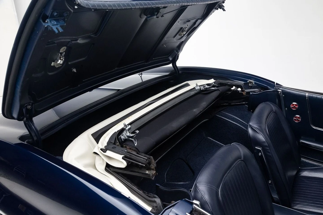 1963 Chevrolet Corvette C2 - Image 12 of 31