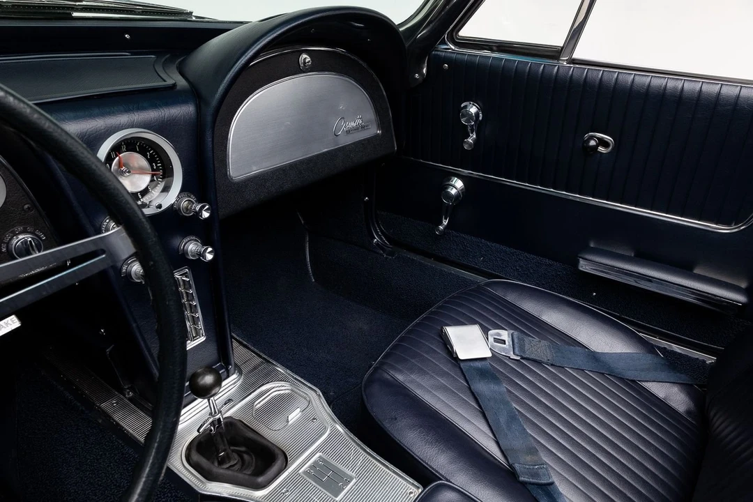 1963 Chevrolet Corvette C2 - Image 24 of 31