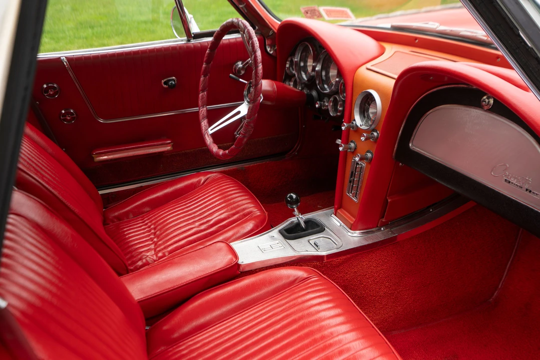 1963 Chevrolet Corvette C2 - Image 16 of 31