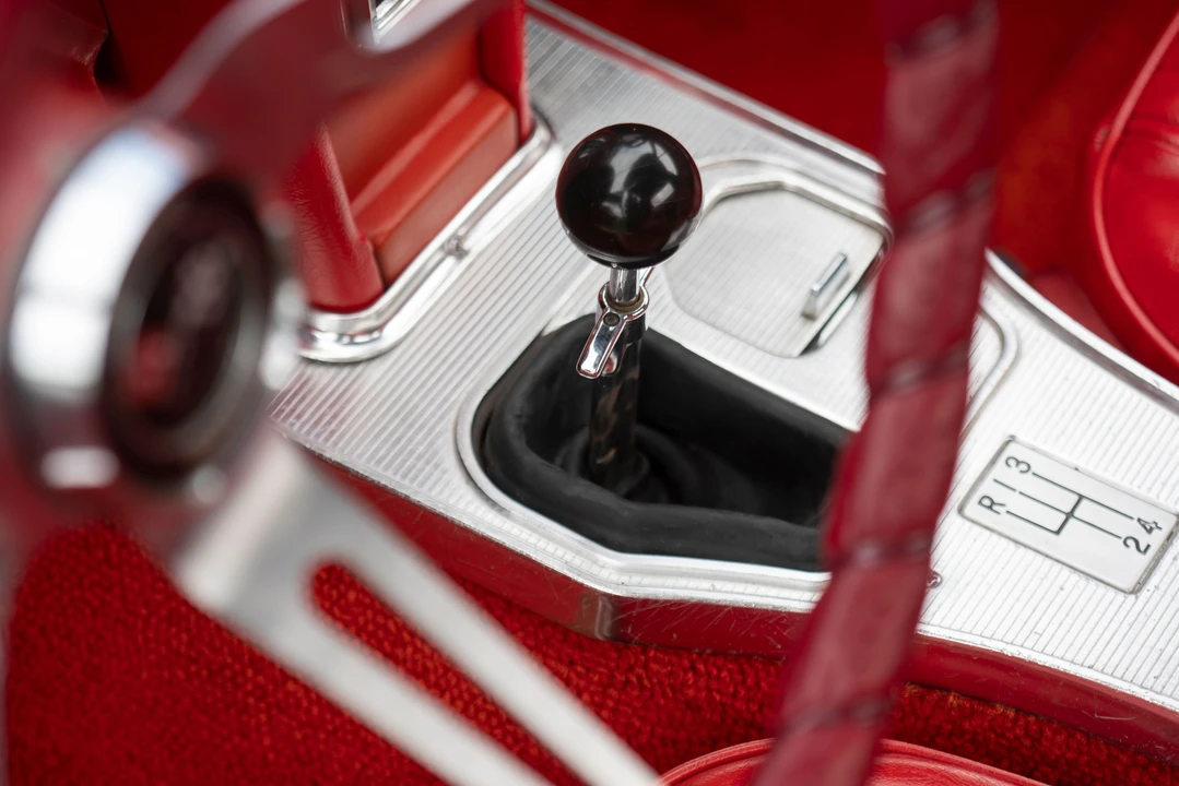 1963 Chevrolet Corvette C2 - Image 18 of 31