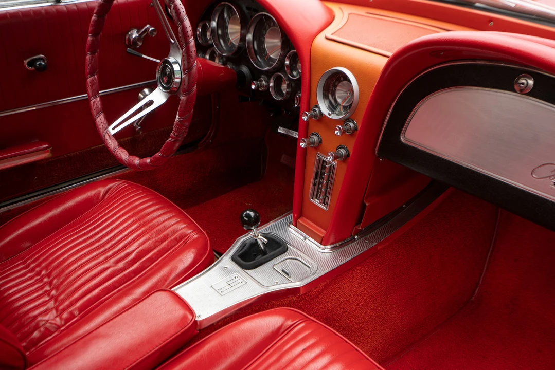 1963 Chevrolet Corvette C2 - Image 15 of 31