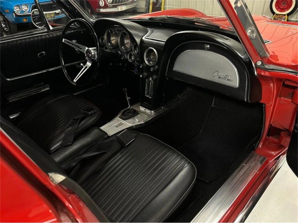 1963 Chevrolet Corvette C2 - Image 30 of 31