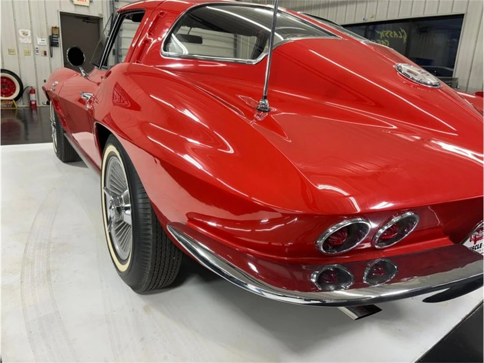 1963 Chevrolet Corvette C2 - Image 16 of 31