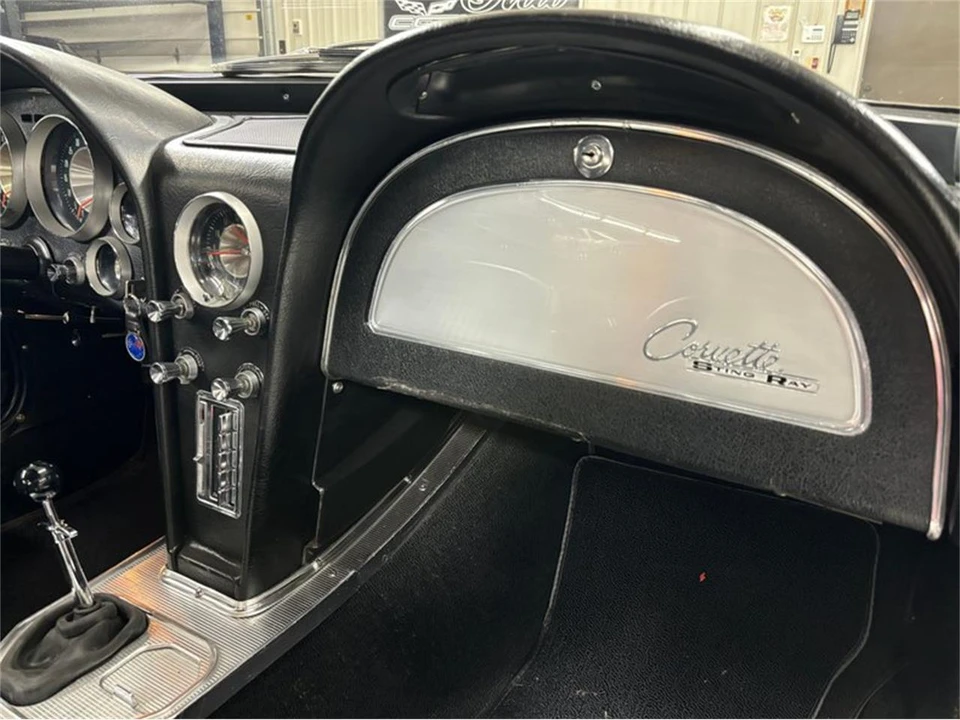 1963 Chevrolet Corvette C2 - Image 29 of 31