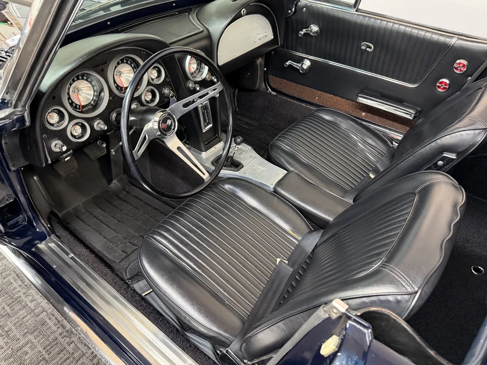 1963 Chevrolet Corvette C2 - Image 28 of 31