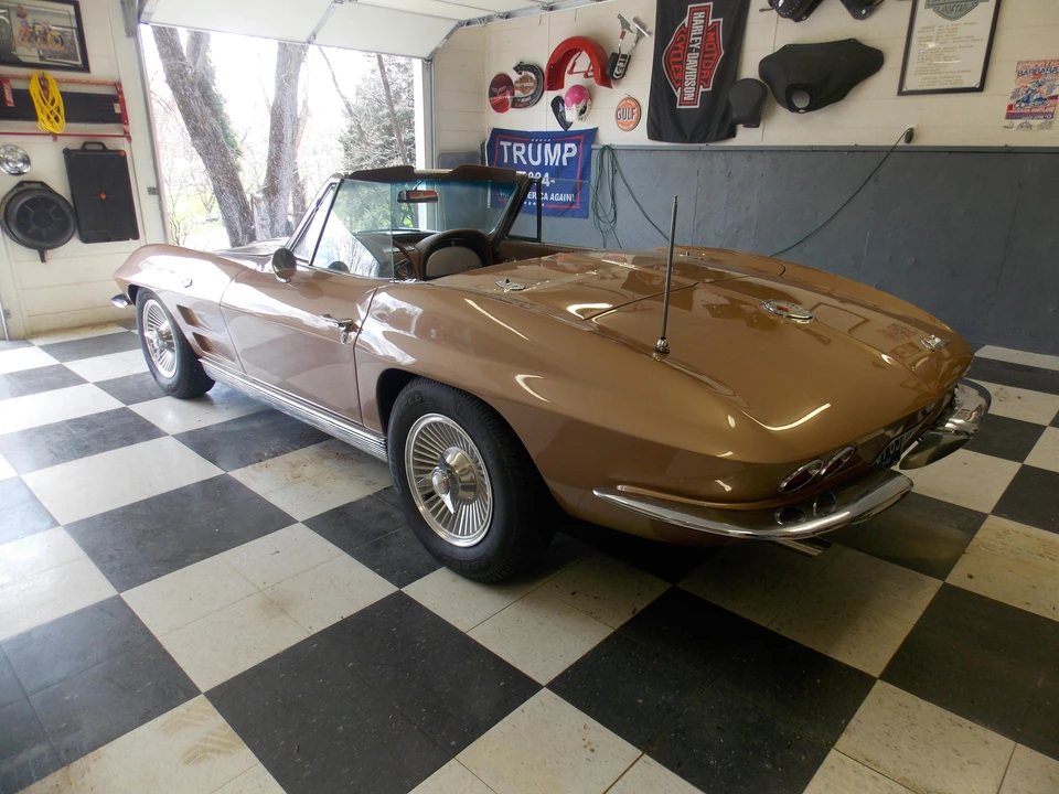 1963 Chevrolet Corvette C2 - Image 13 of 25